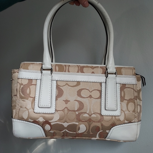 Coach Signature hand Bag - Picture 2 of 9